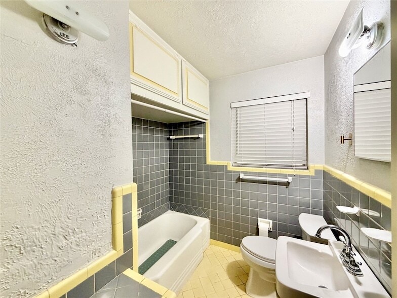 Photo - 10239 San Juan Ave