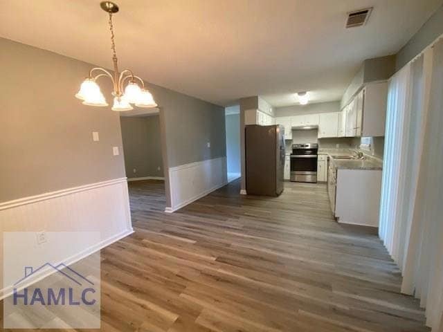 Photo - 300 Robinson Loop