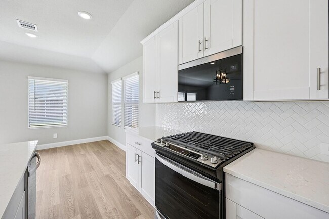 Photo - 409 Midnight Oak Dr