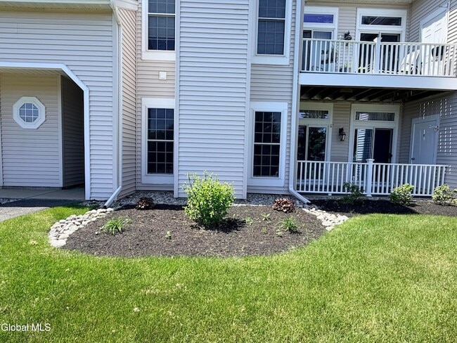 Photo - 413 Diamond Rock Cir