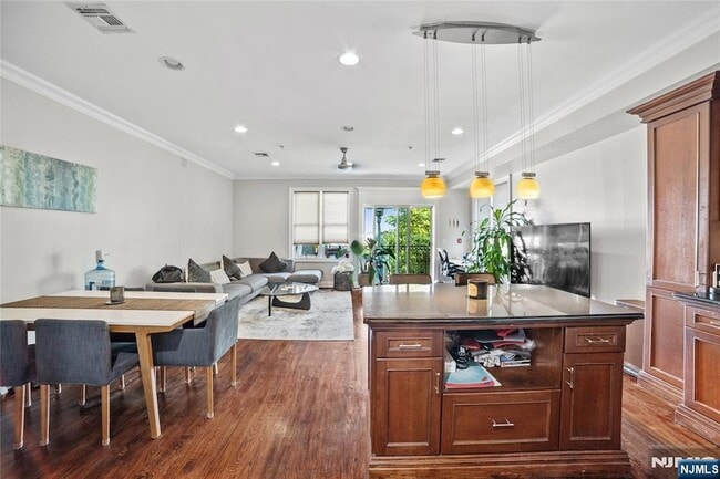 Photo - 180 19th St Unit 2