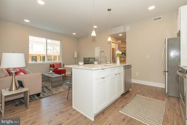 Photo - 2220-28 Master St Unit 1