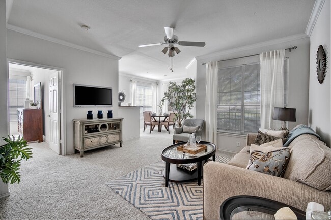 Photo - Seven Oaks Apts