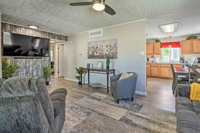 Photo - 1217 Falcon Ave Unit SI ID1385894P