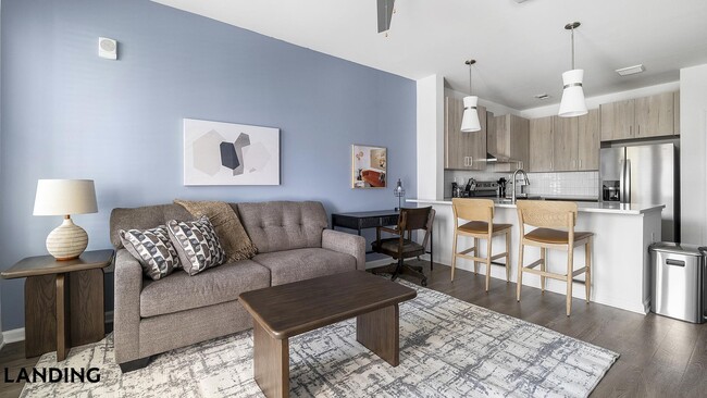 Building Photo - 2800 Milan Ct Unit 3225