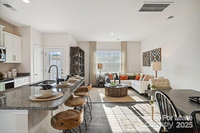 Photo - 8435 Jane Dr