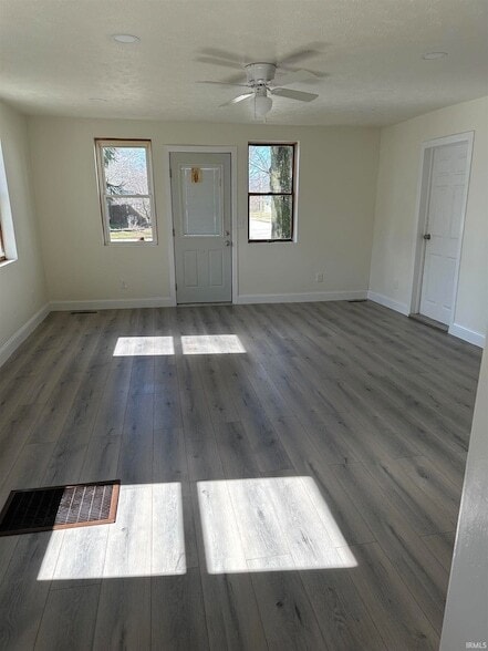 Photo - 520 N Maple St