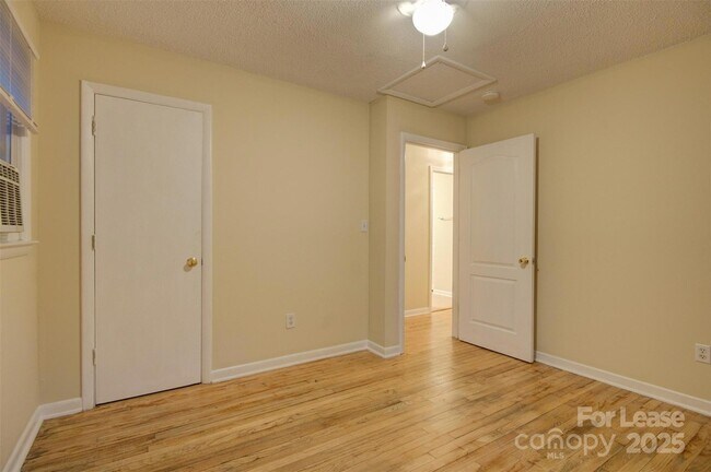 Photo - 421 E McLelland Ave