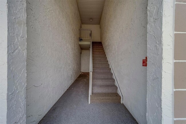 Photo - 361 S McMullen Booth Rd Unit 112