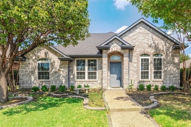 Building Photo - 12422 Daimler Dr