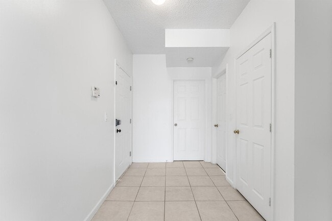 Photo - 2100 Greenview Shores Blvd Unit 523