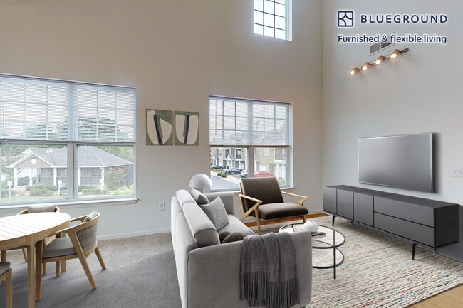 Building Photo - 1700 E 5th St Unit FL2-ID2107A