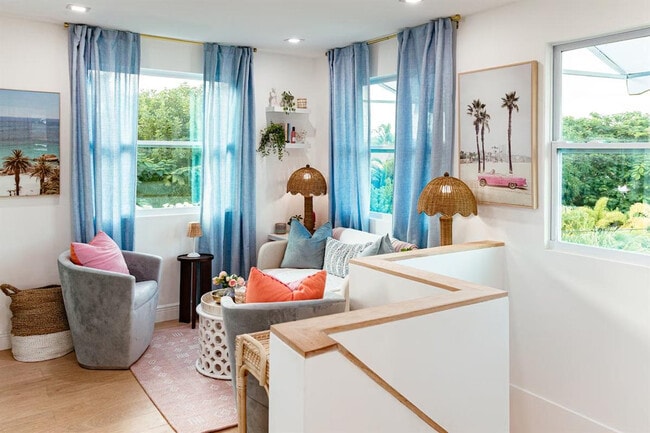 Photo - 610 38th St Unit ID1359739P