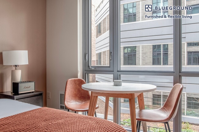 Photo - 624 Yale Ave N Unit FL5-ID709