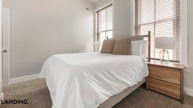 Photo - 617 W Lexington St Unit B3