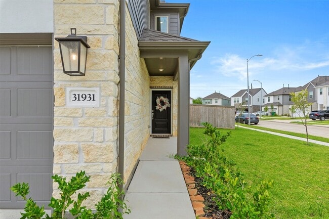 Photo - 31931 Abington Vlg Wy