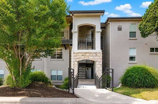 Building Photo - 6000 Shepherd Mountain Cove Unit 315