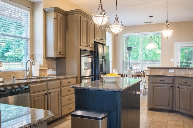 Photo - 4504 Narrowbrook Drive
