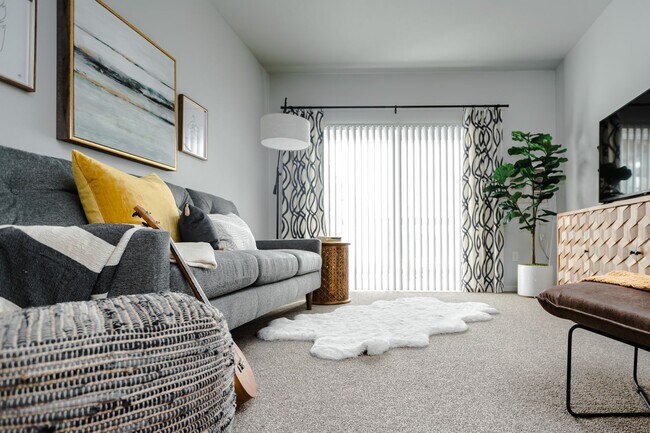 Photo - Kascade Place Apartments