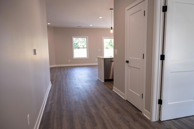 Photo - 8441 Oak Shade Cir