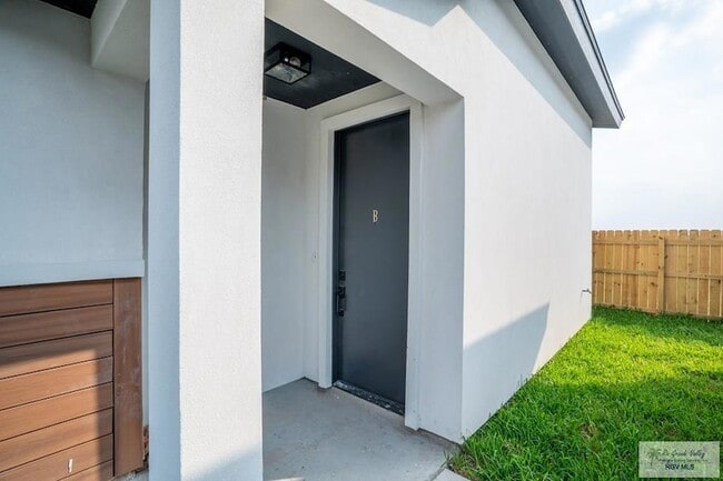 Photo - 3604 Hidalgo Cir