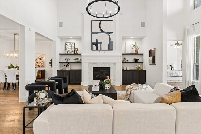 Photo - 10215 Blackenhurst Ln