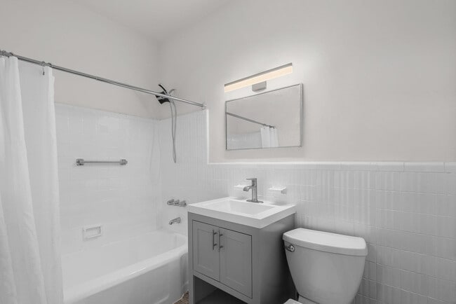 Photo - 257 W 19th St Unit SI ID1224966P