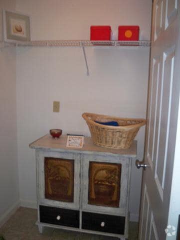 Kitchen - Enclave at Wolfchase