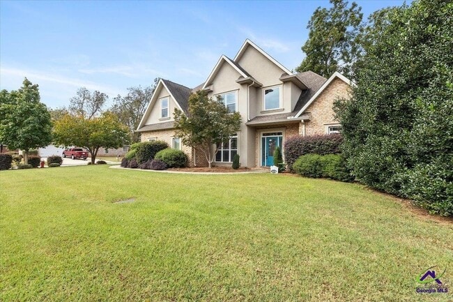 Photo - 300 Cheshire Dr