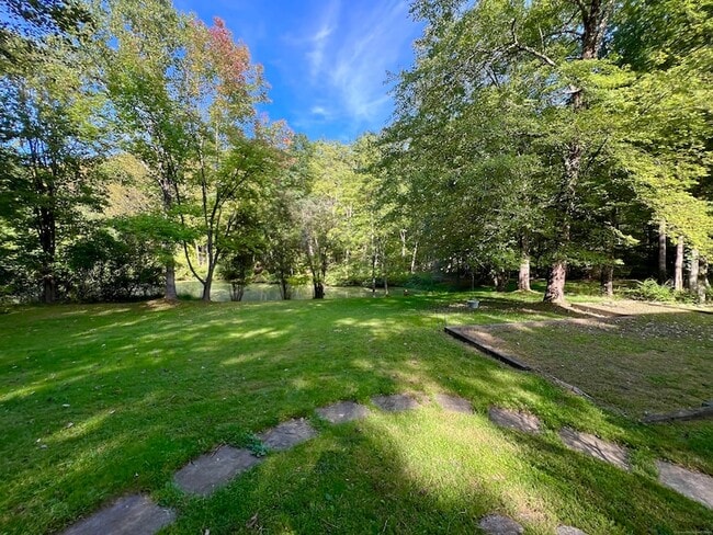 Photo - 314 Erskine Rd