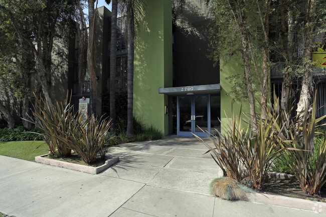 Photo - Mardette Apartments