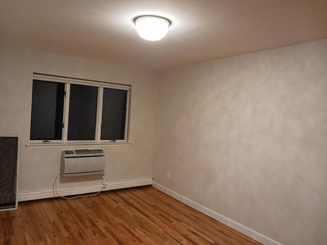 Photo - 2655 E 21st St Unit 2