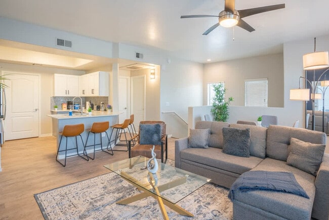 Photo - 10 W Minnezona Ave Unit ID1263191P