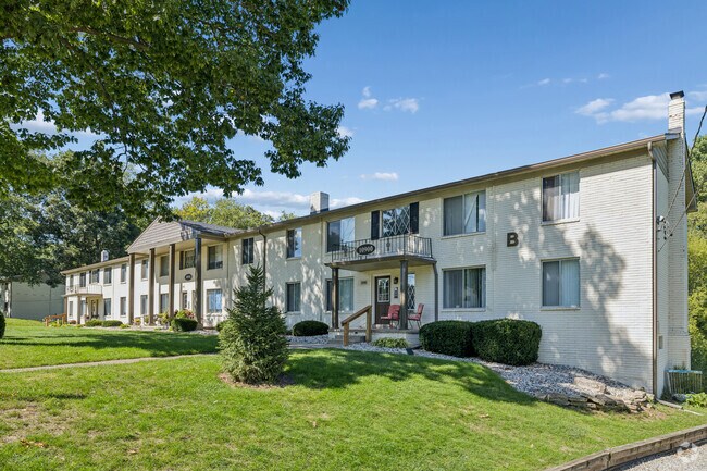 Building Photo - Lakeshore Hilltop Apartments