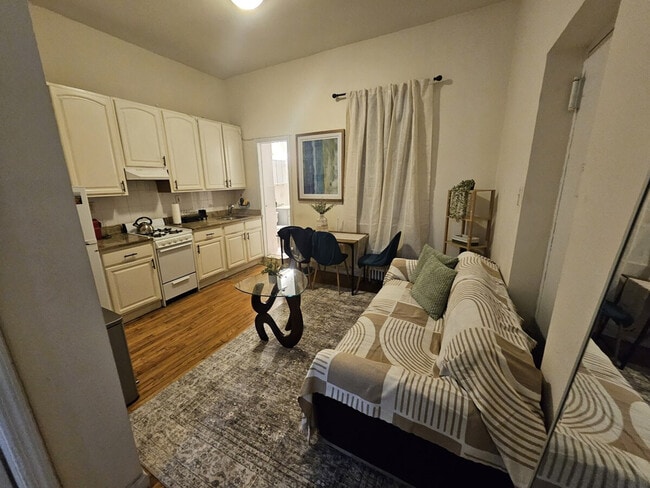 Building Photo - 639 2nd Ave Unit ID1343905P