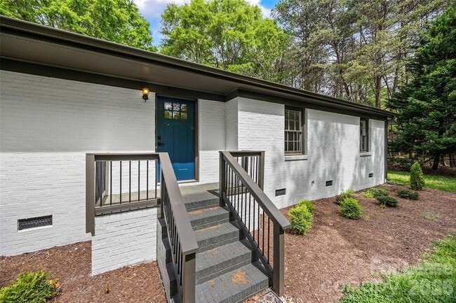 Photo - 17700 McKee Rd
