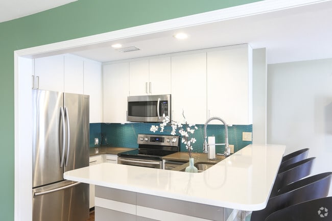 Clubhouse - Pinegate