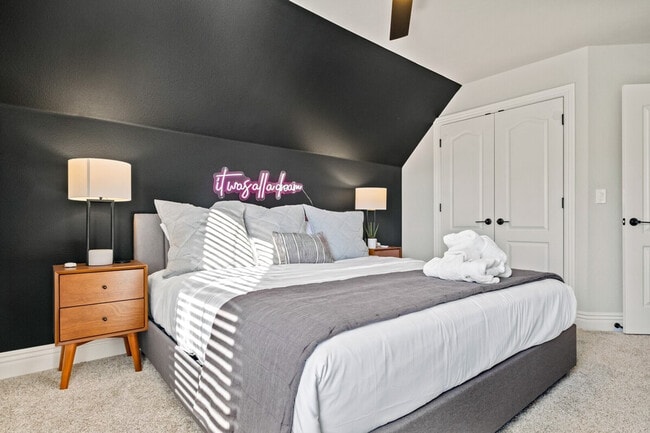 Photo - 6508 Stone Lake Dr Unit ID1221824P