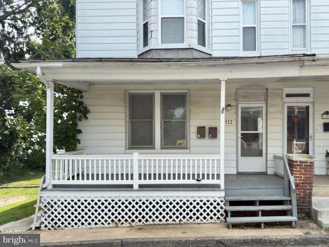 Building Photo - 122 Houston Ave Unit 1