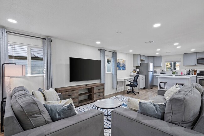 Photo - 4009 W Grant St Unit ID1244351P