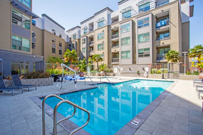 Building Photo - Franklin 299