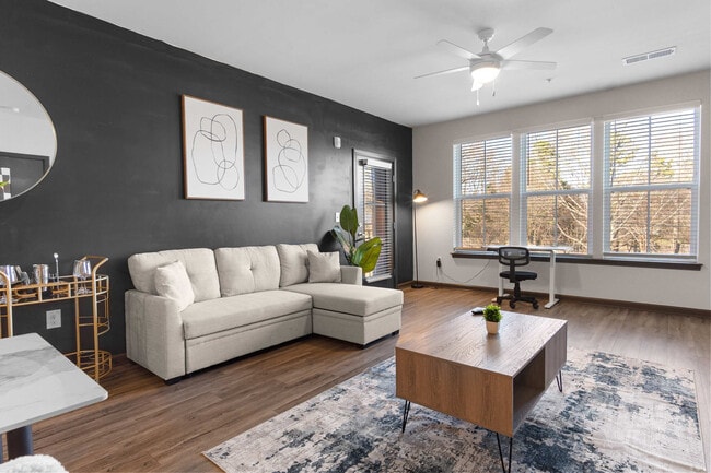 Building Photo - 1540 Dunn Rd Unit ID1241755P