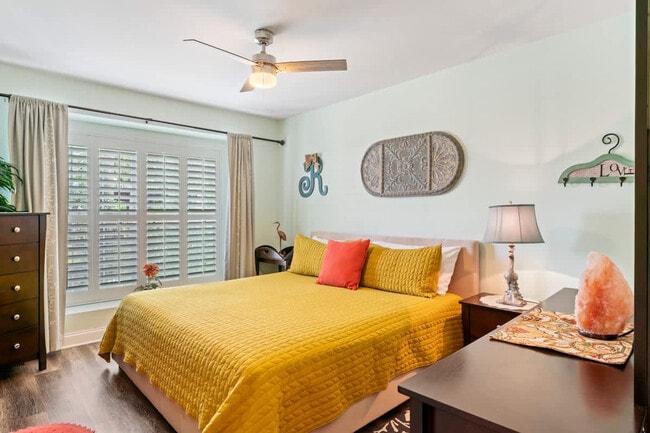 Photo - 1937 Grove Bluff Cir W Unit SI ID1578491P