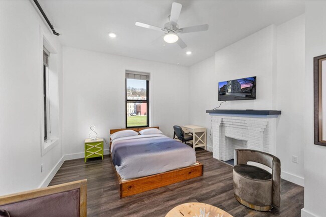 Building Photo - 18 W Elder St Unit SI ID1540378P