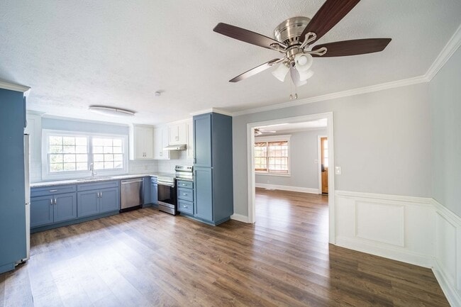 Photo - 2505 10th Ave S