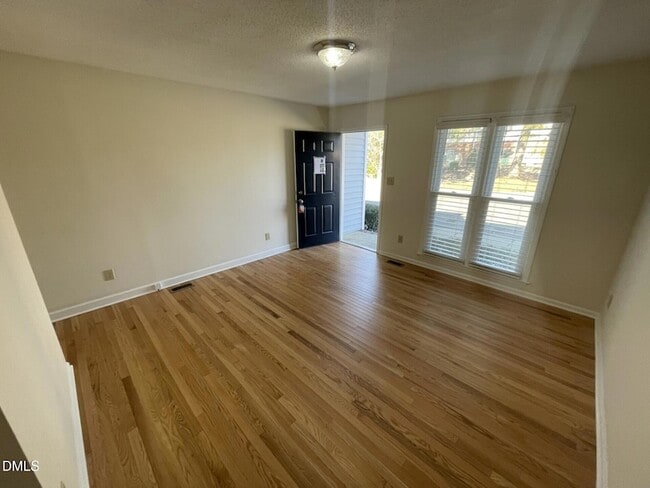 Photo - 210 S Hollybrook Rd