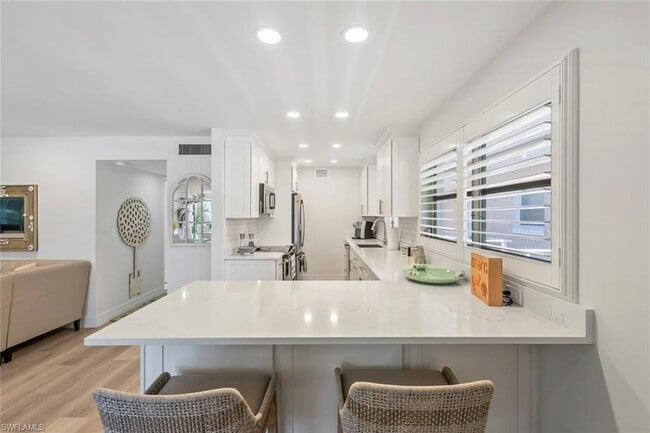 Photo - 1910 Gulf Shore Blvd N