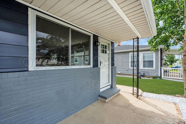Photo - 24 Liberta Dr