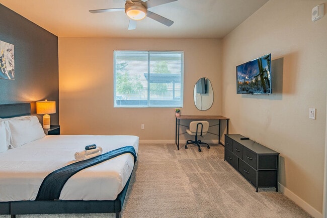 Photo - 2044 S Willow Creek Apartment Unit ID1281116P