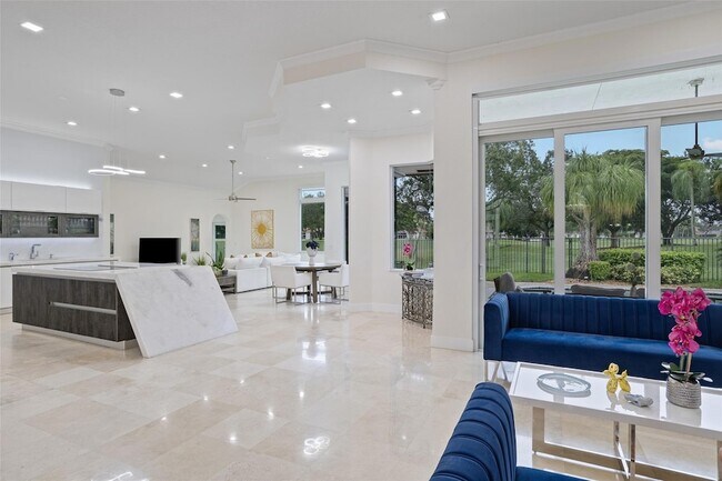 Photo - 2534 Golf View Dr